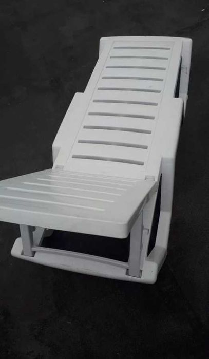 Шезлонг лежак пластиковый бу