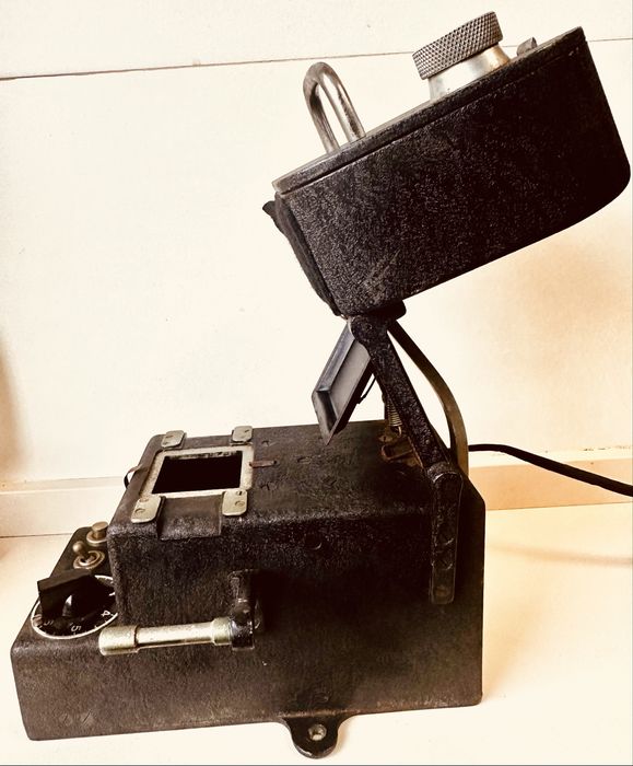 Antiga prensa elétrica de oficina Volomat Superconcact