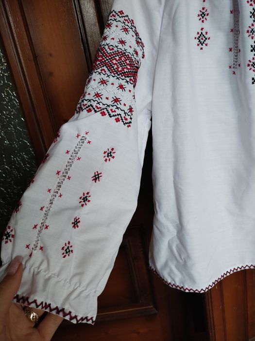 Вишиванка для дівчинки