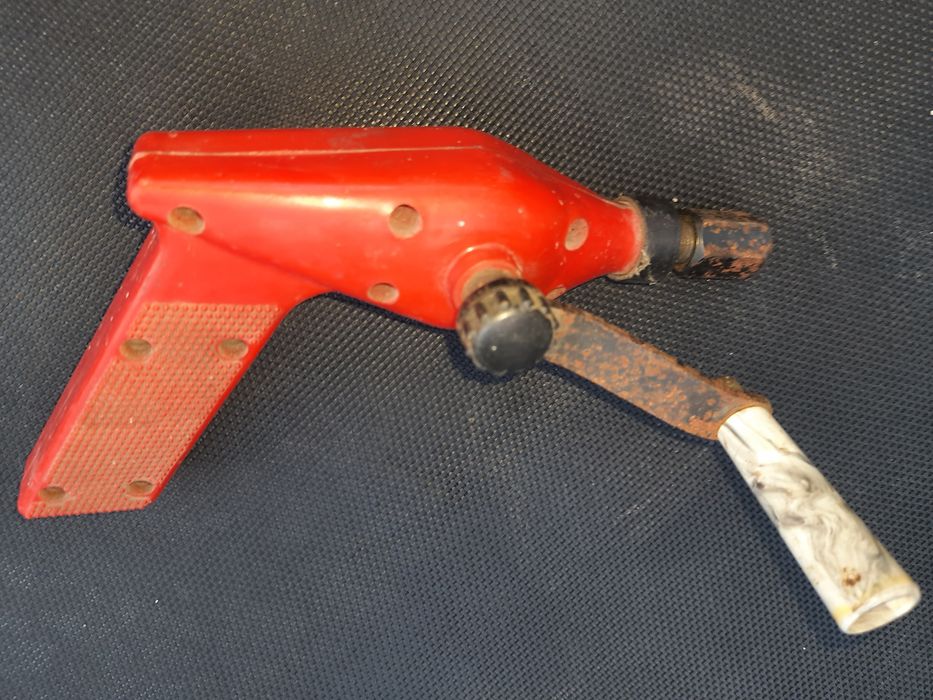 Ручная дрель мини