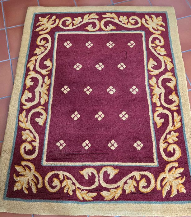 Carpete Tufado Manual- ( fabricado na Fábrica Tapetes Beiriz)