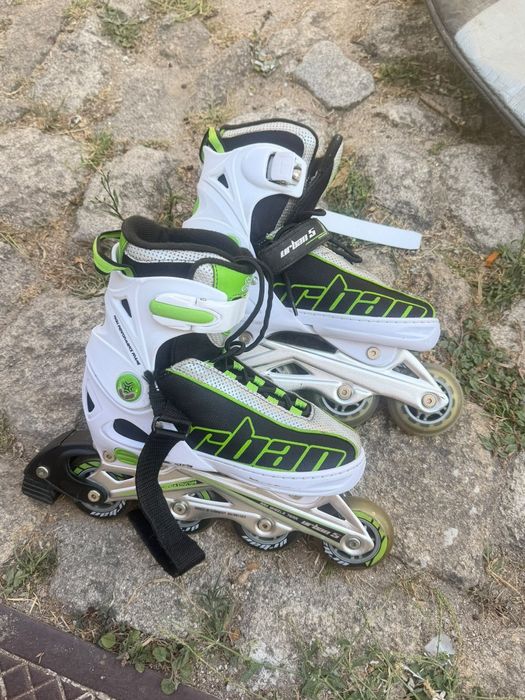 Patins em linha com pouco uso