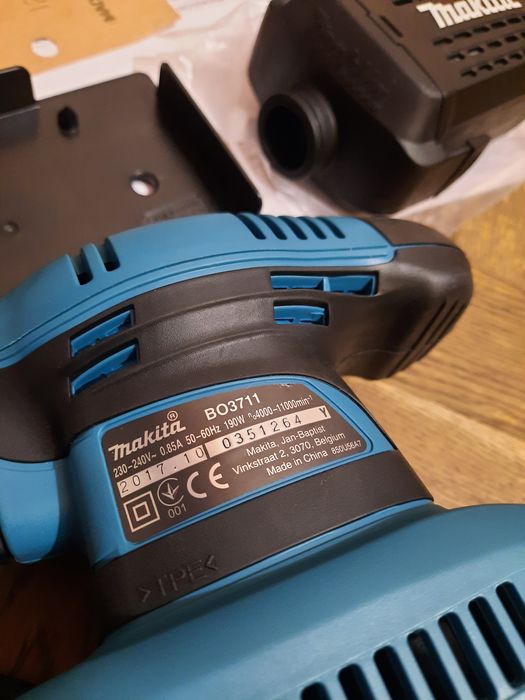 Абсолютно нова,оригінал!!Вібраційна шліфмашина Makita BO 3711,190вт