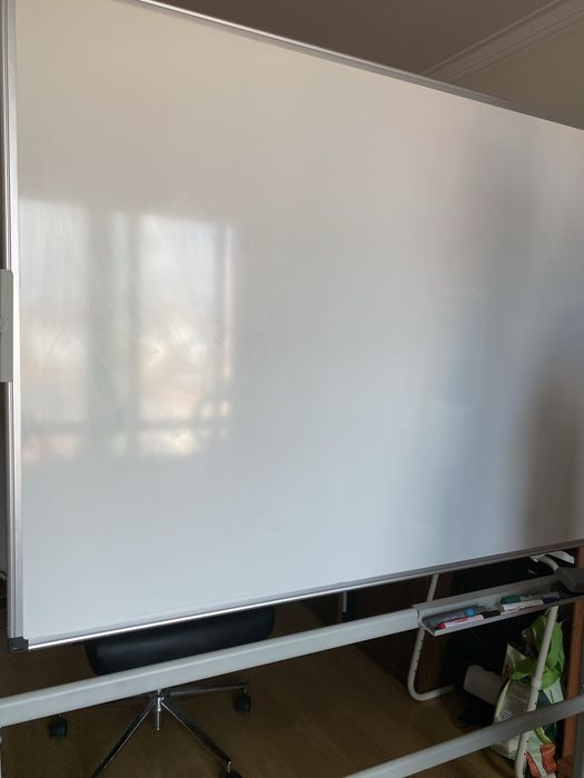 Quadro branco magnético - com rodas | Magnetic whiteboard