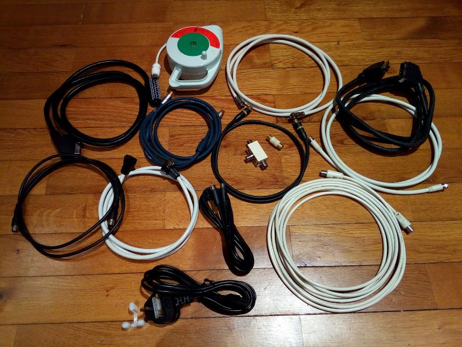 Coaxial and SCART Cables for TV64551972201474120