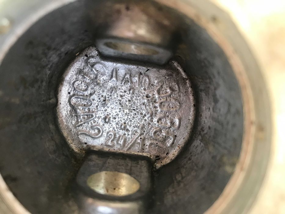 поршень , поршни Зил-130, два штуки , Новые