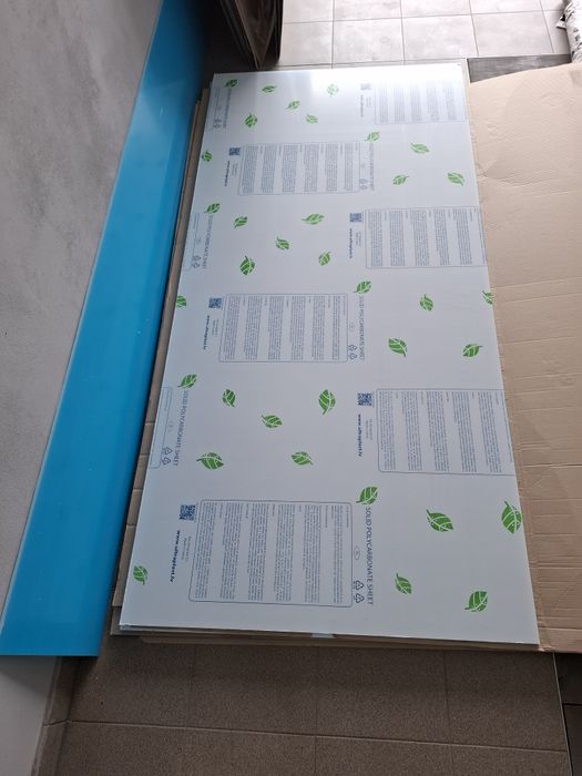 Poliwęglany lity mleczny 8mm 270zł/m2