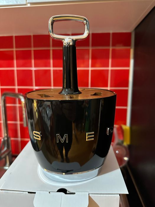 Faqueiro completo SMEG(Novo Na Caixa)