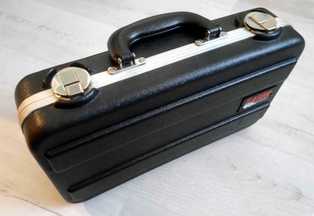 Walizka na 6 mikrofonów GATOR GM-6 - Case na mikrofony