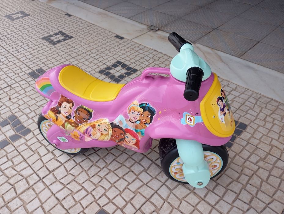 Bicicleta Equilíbrio Disney Criança