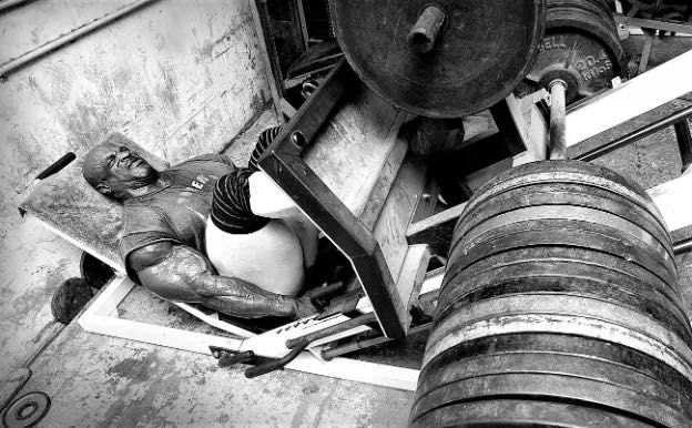 Precor icarian chest press