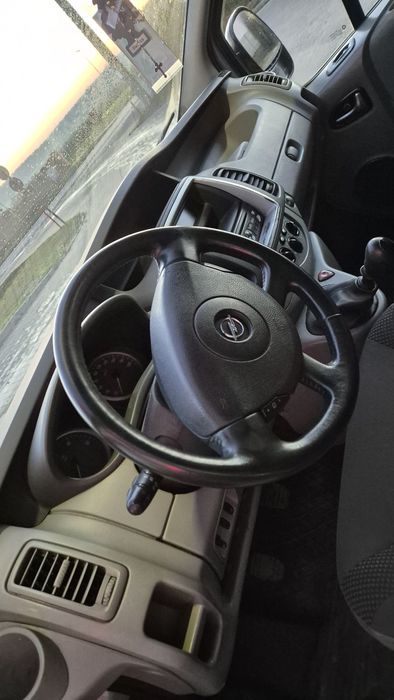 Vivaro Long klima Dwustrefowa