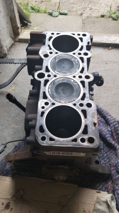 Блок двигуна 2.0 tfsi BWA BWE BPJ 06F103021H
