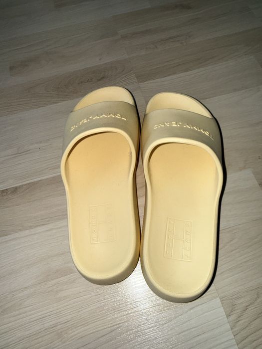Klapki Tommy Jeans 37/38 masełkowe j.nowe