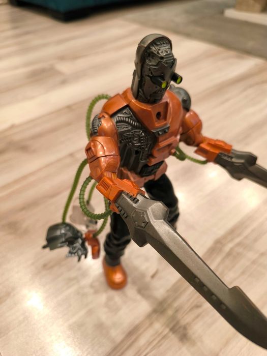 Robot toksyczny Doktora X z serii Action Men