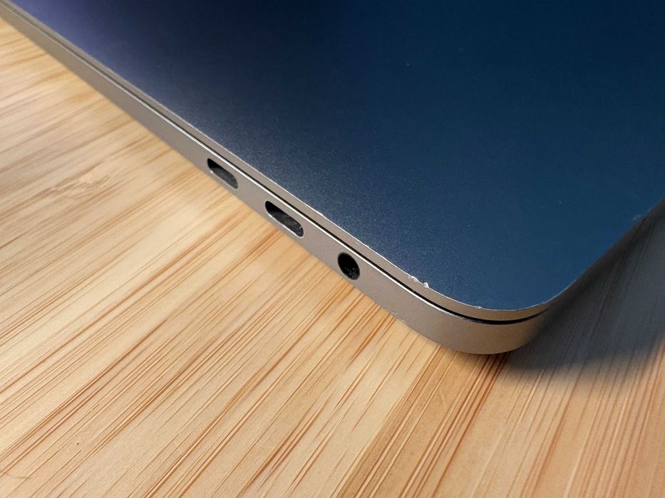 MacBook Pro i7 13 Polegadas