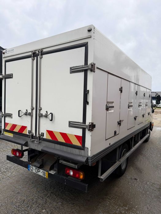 Camião Toyota dyna 7.5T 2014