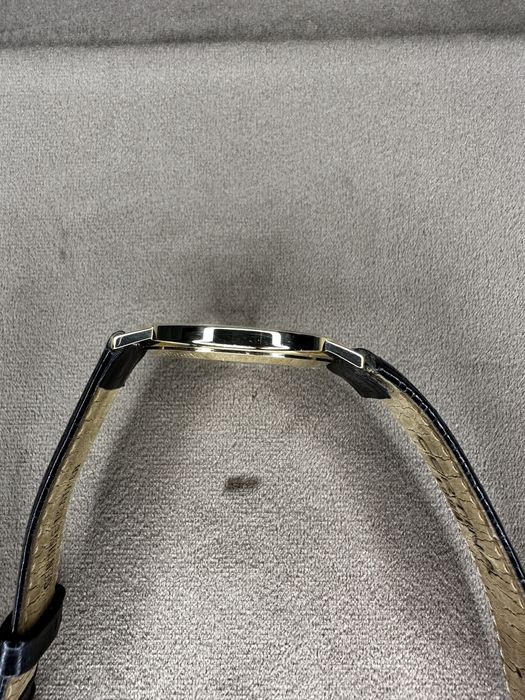 Relógio Certina Quartz em ouro