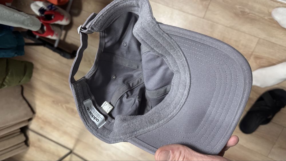 Кепка addidas універсальна