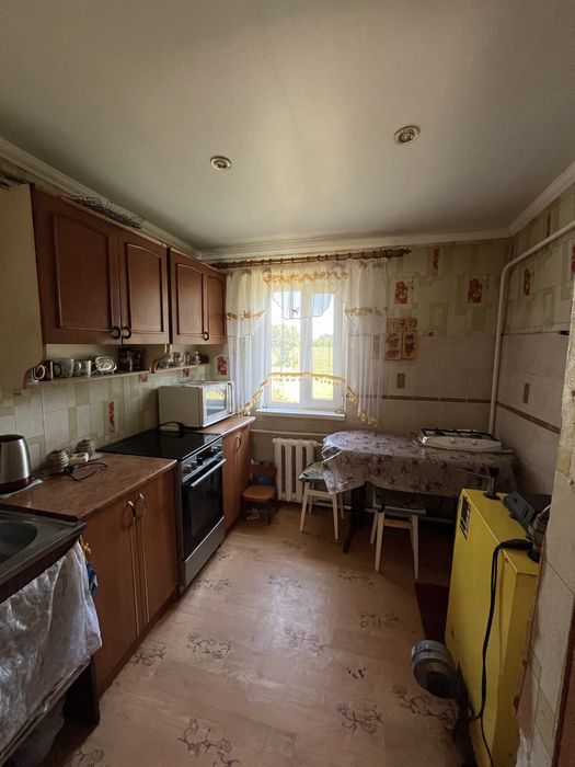 Продам будинок біля міста