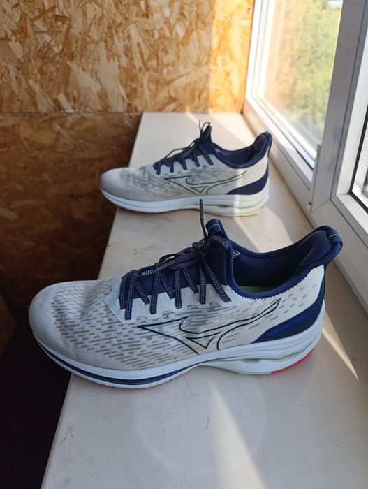 Mizuno rider p.44 horizon, hurricane, inspire, sky