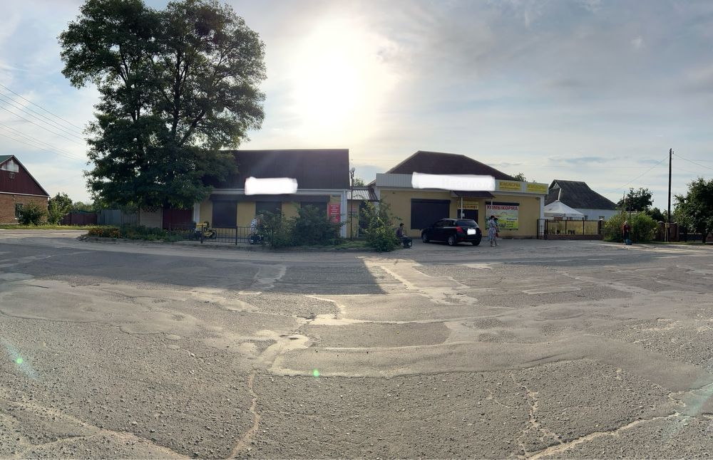 Продаж.Приміщення магазинів 200 кв.м + 60 кв.м