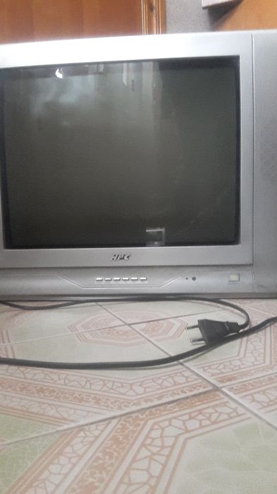 Продам телевизор HPC .