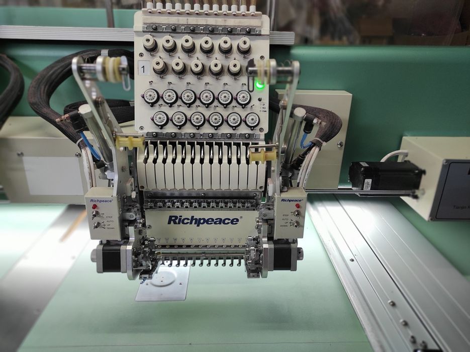 Máquina de Bordar Richpeace 12 cabeças