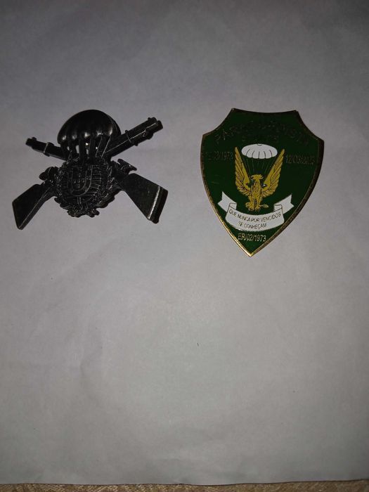MILITAR-  crachás militares paraquedistas