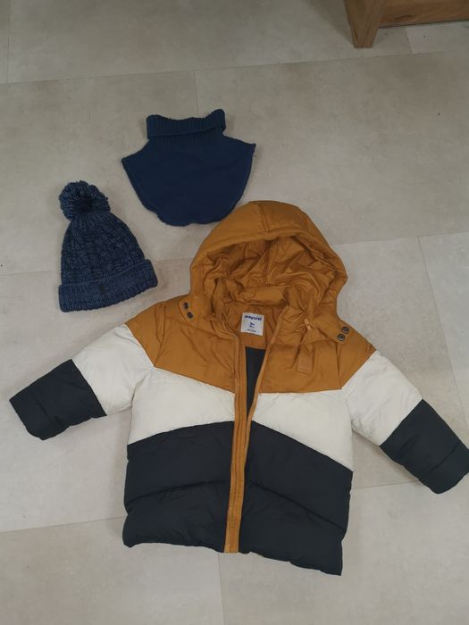 Kurtka zimowa chłopięca mayoral 86 plus czapka i komin