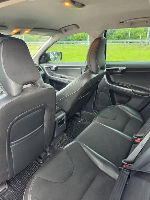 Продам Volvo xc60 2016 2.0