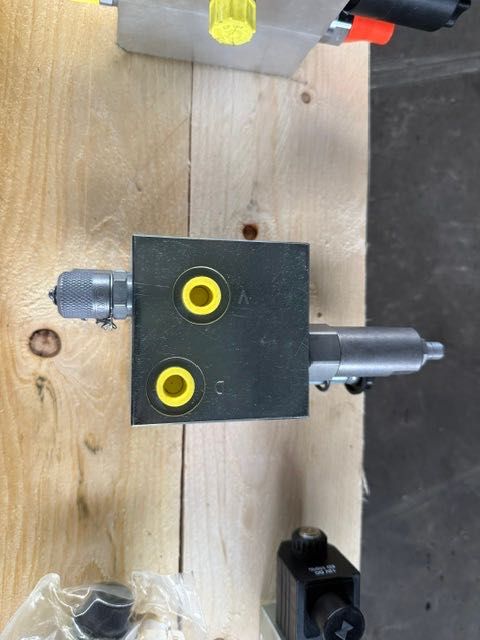 paleta hydrauliki nowa do maszyn budowlanych