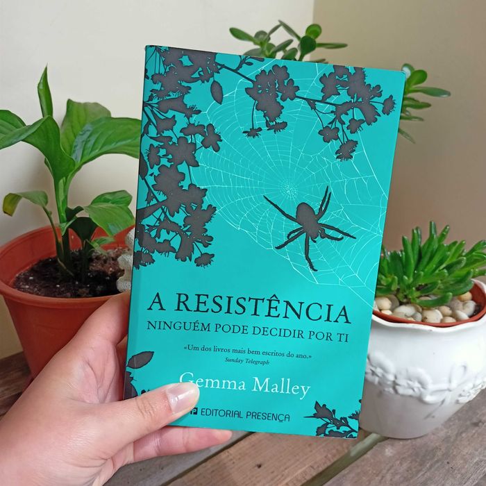 "O Pacto" e "A Resistência", de Gemma Malley