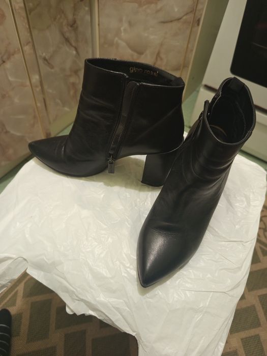 Жіночі ботильйони Gino Rossi