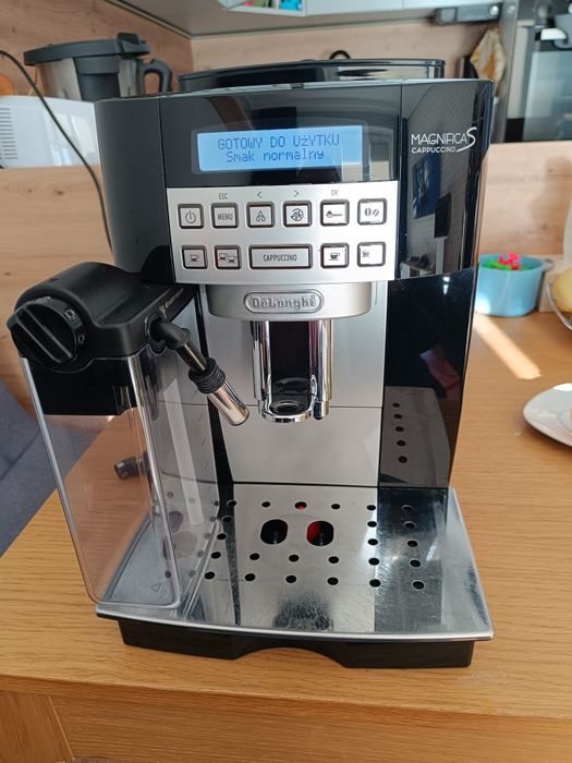 Ekspres do kawy DeLonghi Magnifica S Cappuccino ECAM 22.360.B