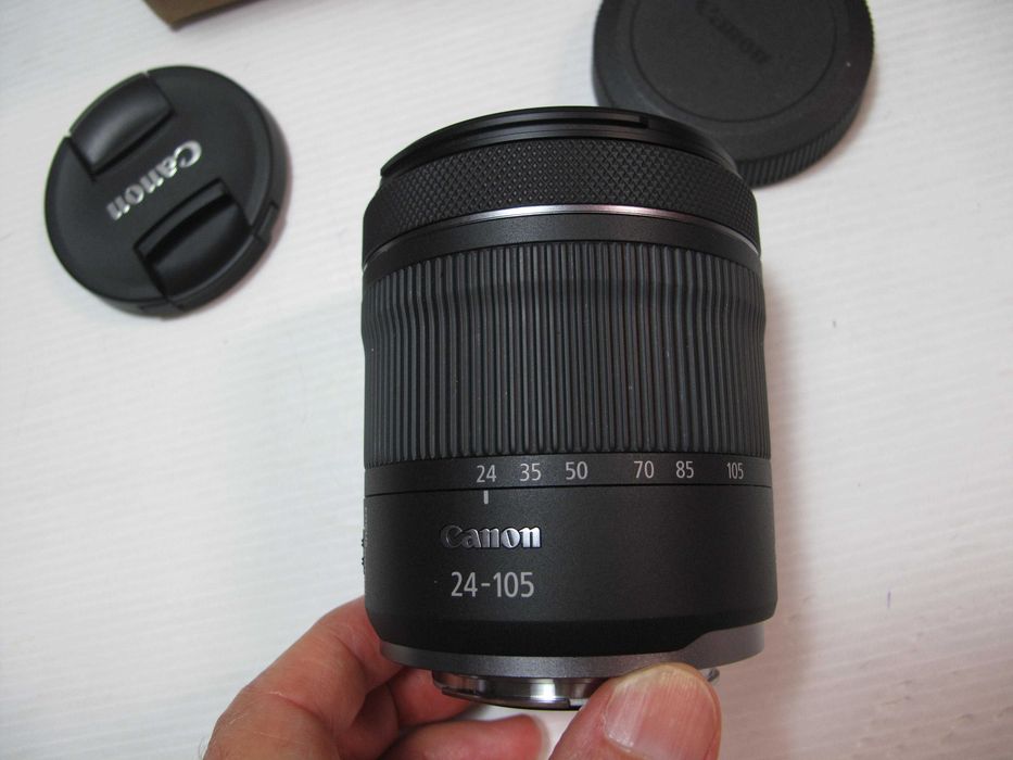 Canon RF 24-105 IS STM igual a nova como se pode ver nas fotos-Veio com máquina