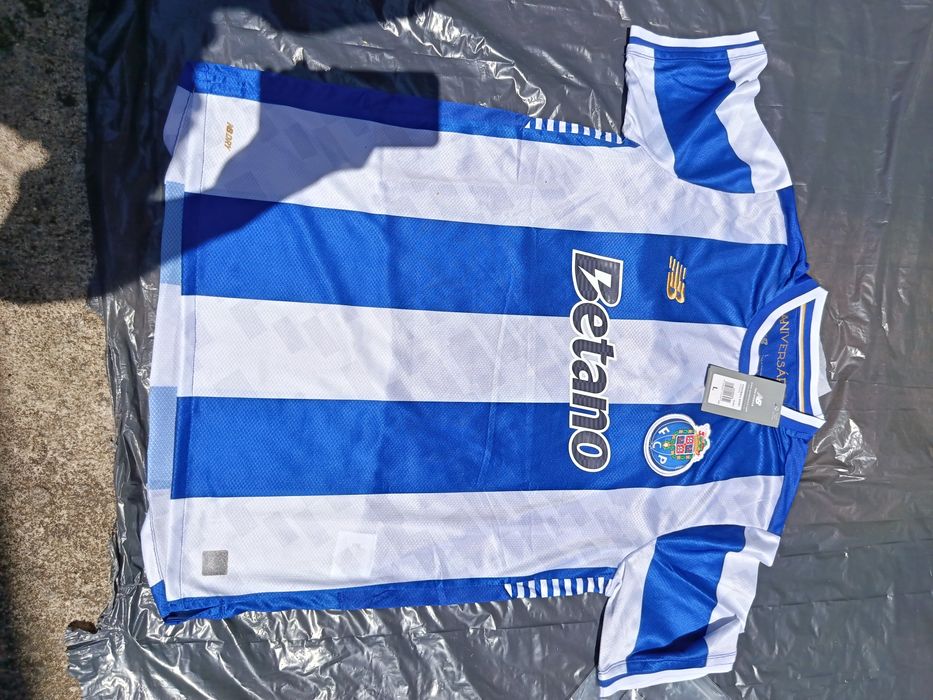 Camisola oficial do F.C.P