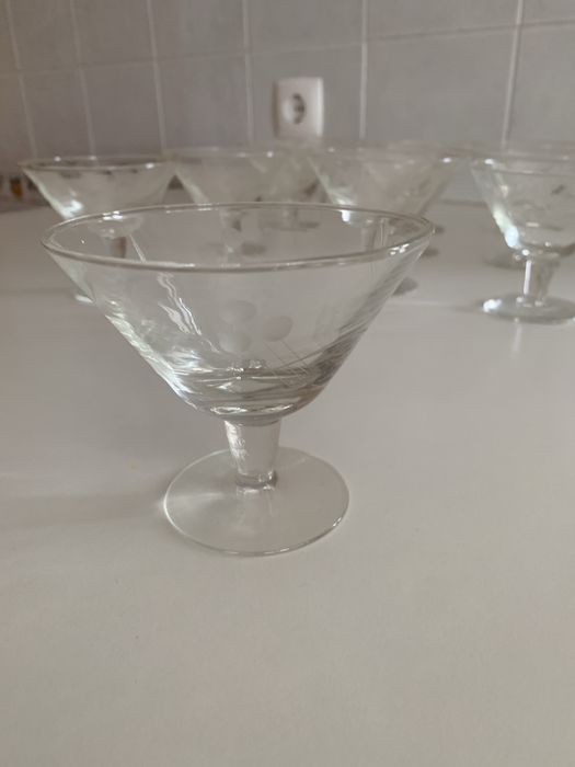 Taças muito antigas , de vidro