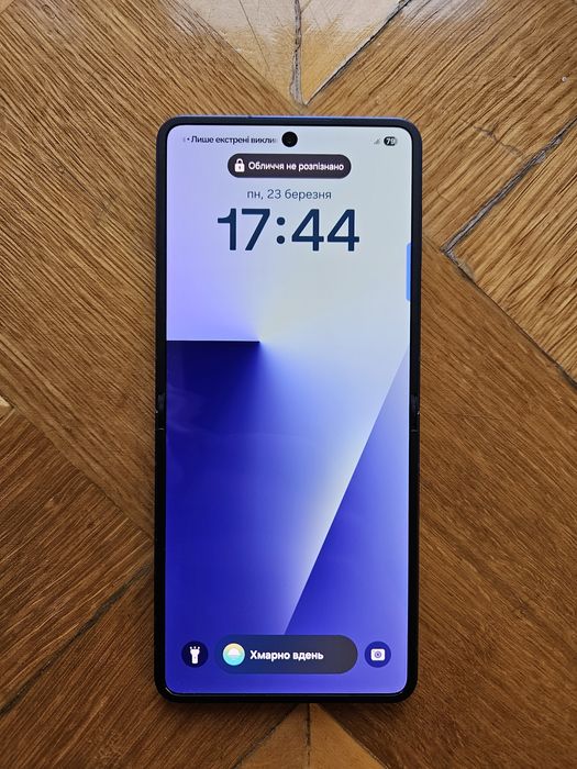 Samsung Galaxy Flip 7 512GB з додатковою гарантією+аксесуари