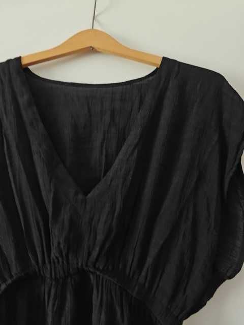 Czarna sukienka plażowa na lato S