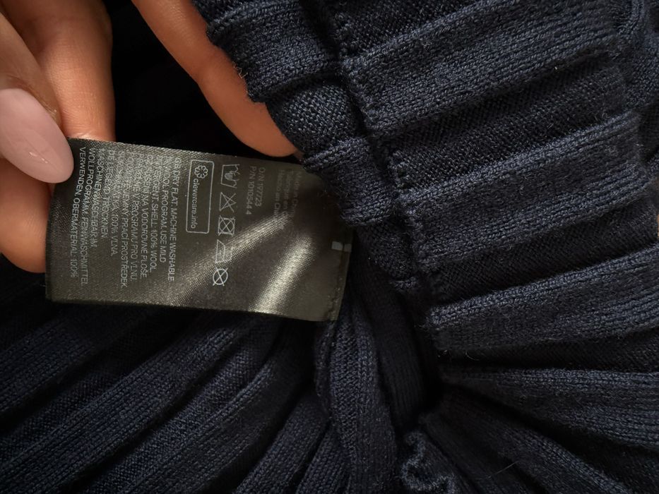 Sukienka z wełny marino 100%  Długa z golfem rozpinanym  h&m