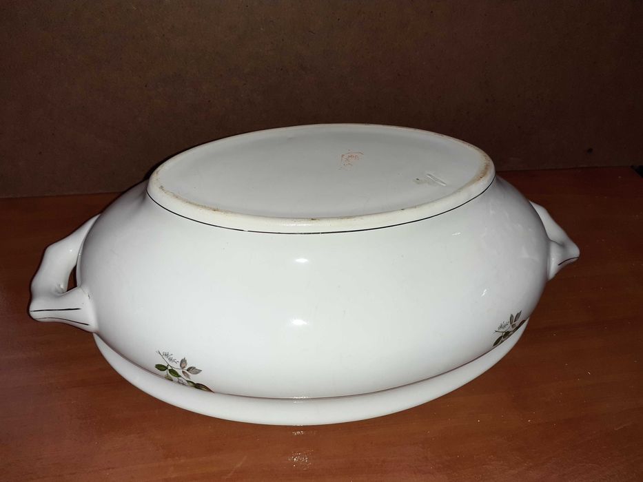 Terrina Antiga em Porcelana