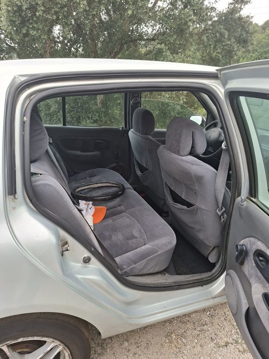 Renault clio 2 Phase 1 1,9 turbo diesel 5 portas bom estado mecanica