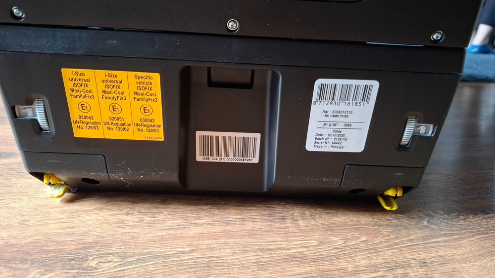 Fotelik nosidło Maxi Cosi z bazą Family Fix 3