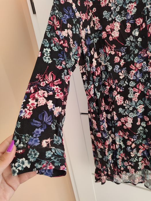 Sukienka w kwiaty, r.50