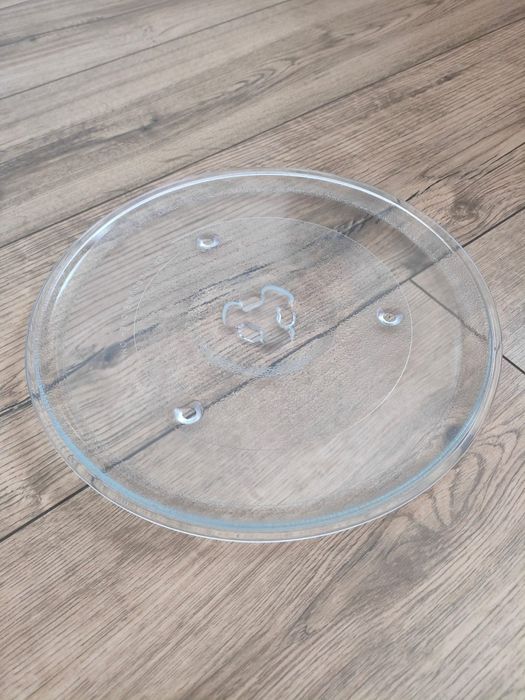 Talerz szklany do kuchenki mikrofalowej.