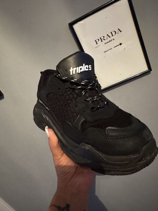 Buty sportowe. Adisasy