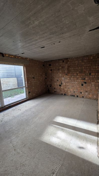 Продається 3х кімнатна зданий в експлуатацію таунхаус на Спортивній