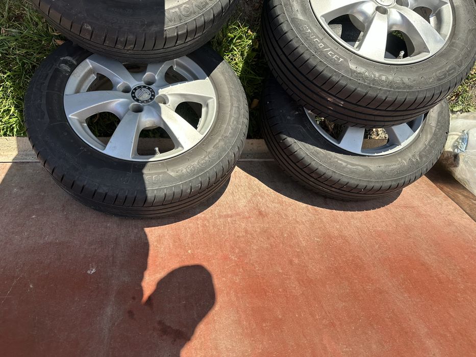 Дачія Логан 185 65 15 Нова