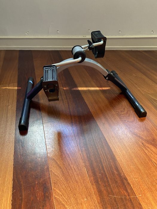 Pedaleira de reabilitação física “Mopedia” “Crossy - Foldy”